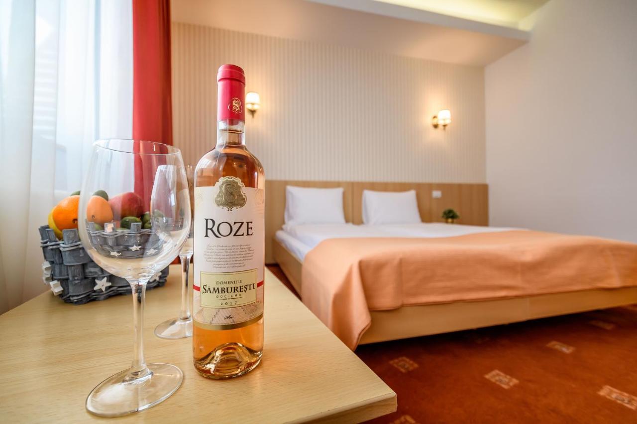 Hotel Andy Km 36 Букурещ Екстериор снимка